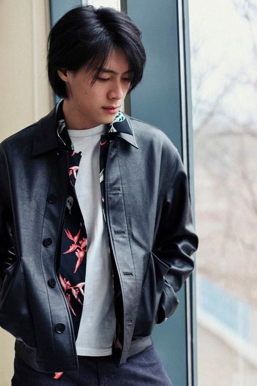 蒋昀霖个人资料,和蒋昀霖很像的一个演员